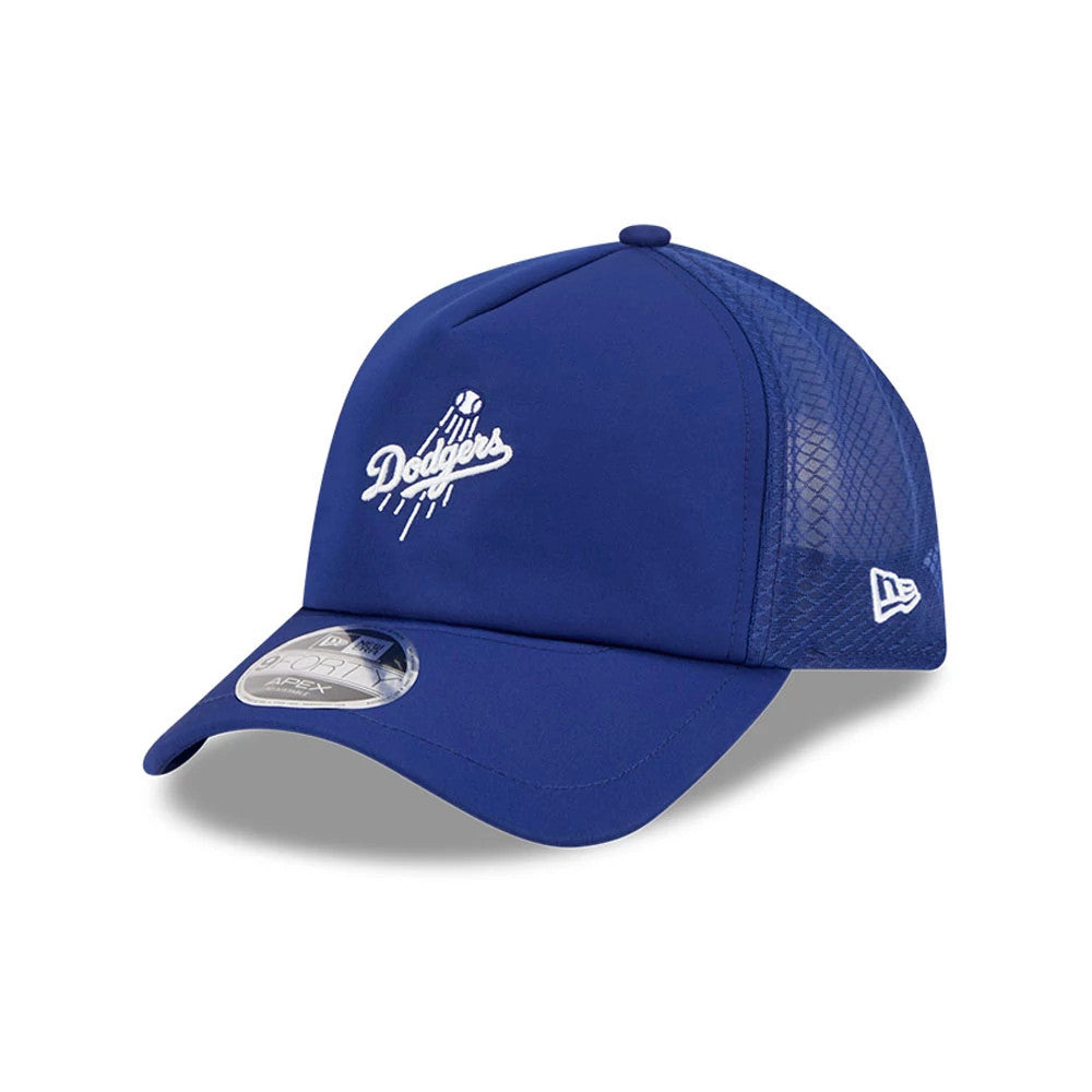 Dodgers MLB Batting Practice 2026 Dark Blue New Era 9FORTY Apex Adjustable Cap, three-quarter view showing the white Dodgers logo embroidered on the front panel, a 9FORTY size sticker on the curved visor, and mesh on the side panel.
