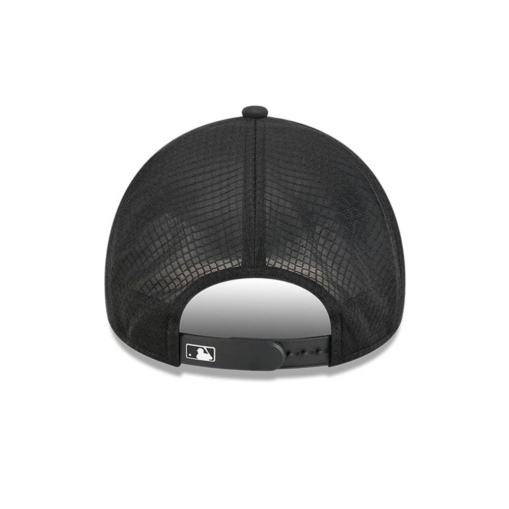 White Sox MLB Batting Practice 2026 Black New Era 9FORTY Apex Adjustable Cap, rear view showing the black plastic adjustable strap with the MLB Batterman logo at the centre, on a black mesh crown.