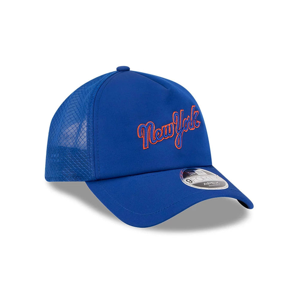 New York Mets MLB Batting Practice 2026 Blue New Era 9FORTY Apex Adjustable Cap, three-quarter view showing raised orange and blue embroidered New York script logo on the front panel, with a mesh side crown.