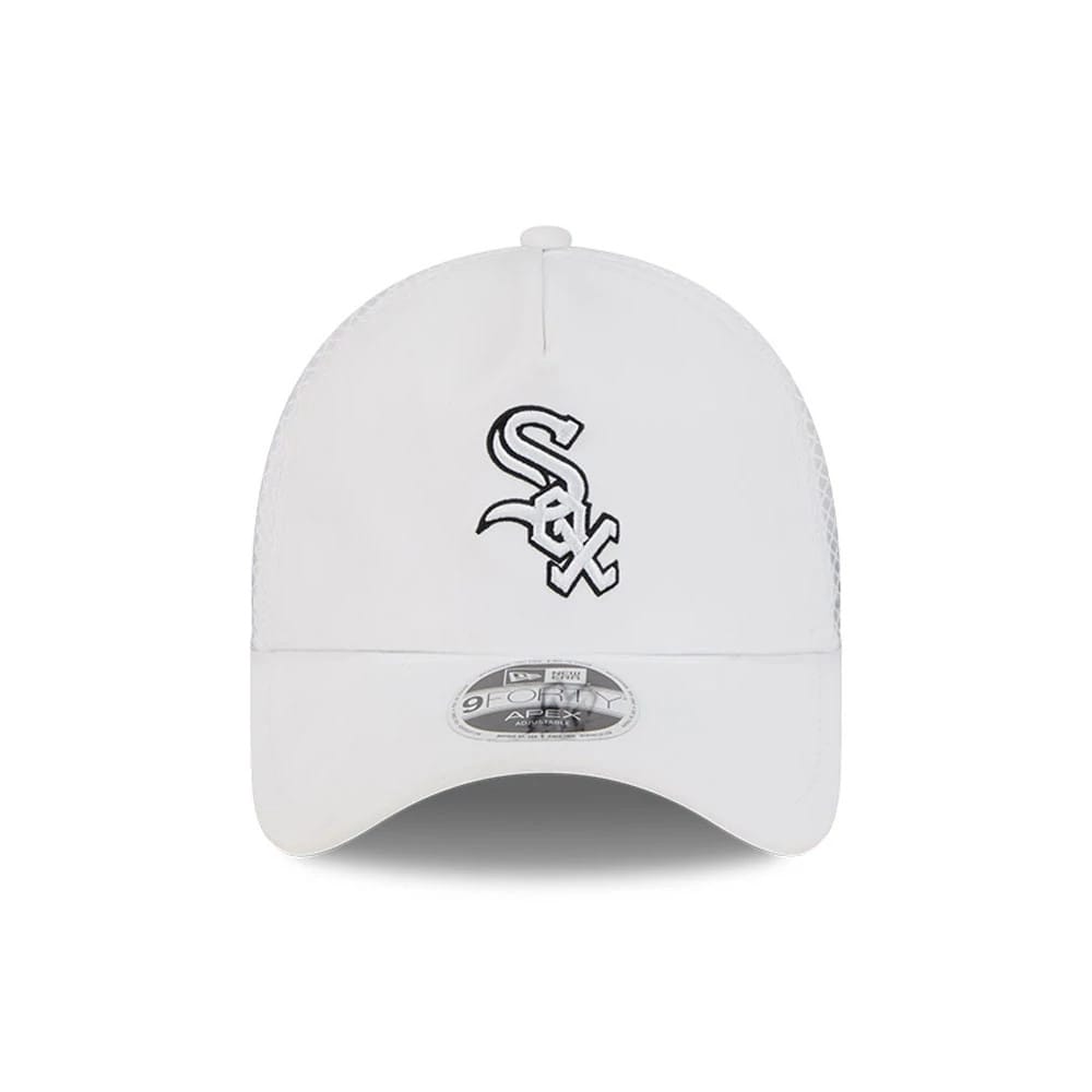 Pictured is this MLB Batting Practice 2026 Chicago White Sox 9FORTY Apex cap in white. 2