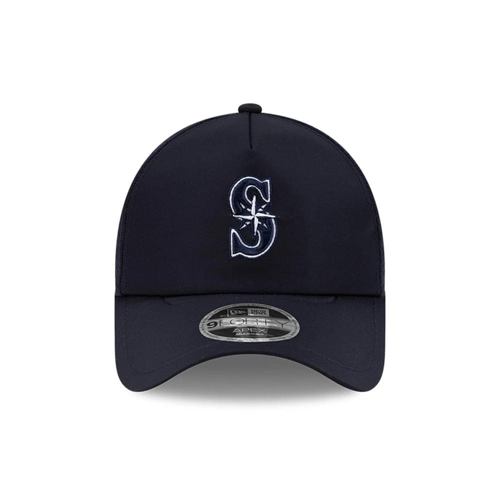 Pictured is this MLB Batting Practice 2026 Seattle Mariners 9FORTY Apex cap in navy. 2
