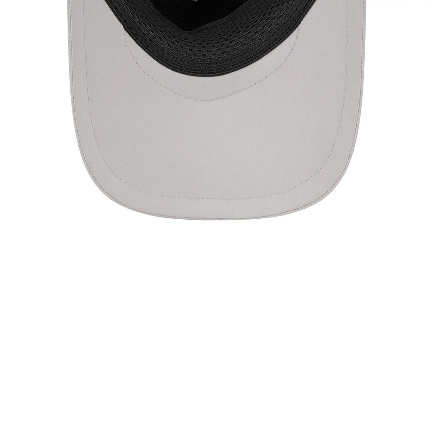 Pictured is this MLB Batting Practice 2026 LA Dodgers 9FORTY Apex cap in grey. 7