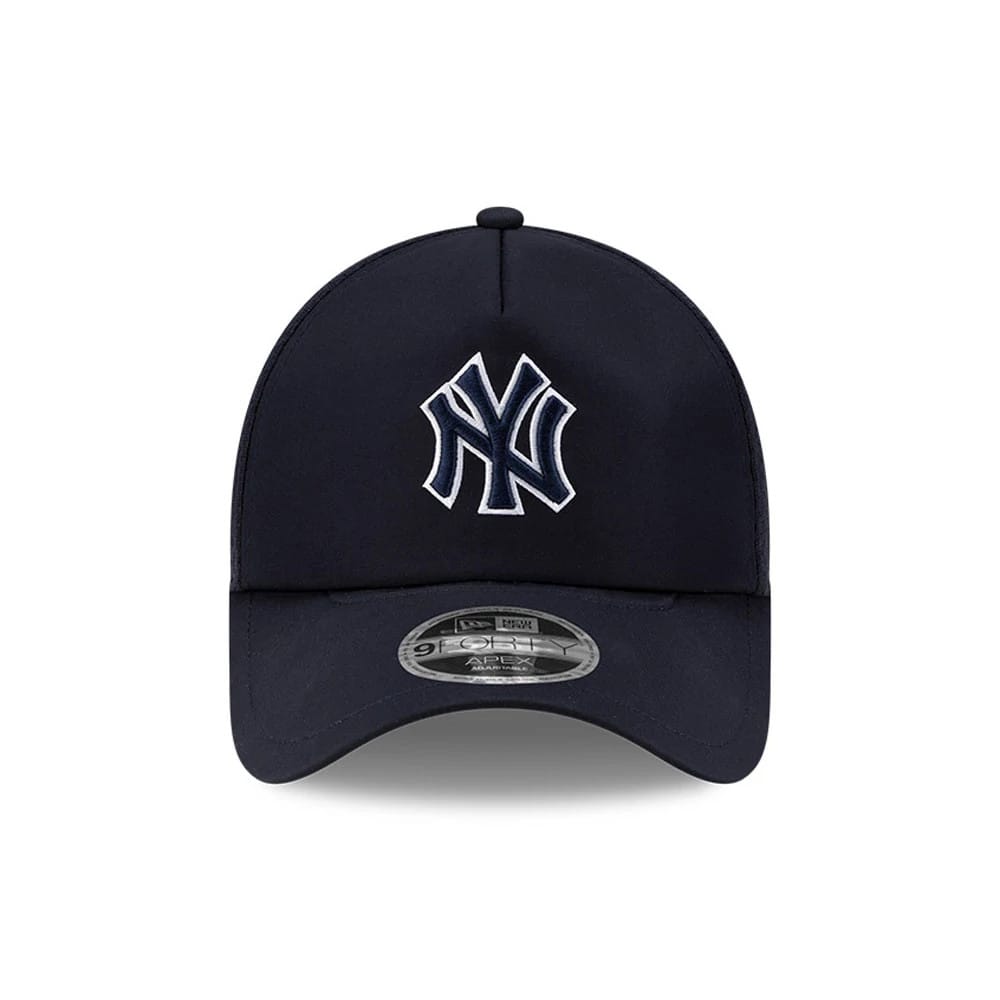 Pictured is this MLB Batting Practice 2026 New York Yankees 9FORTY Apex cap in navy. 2