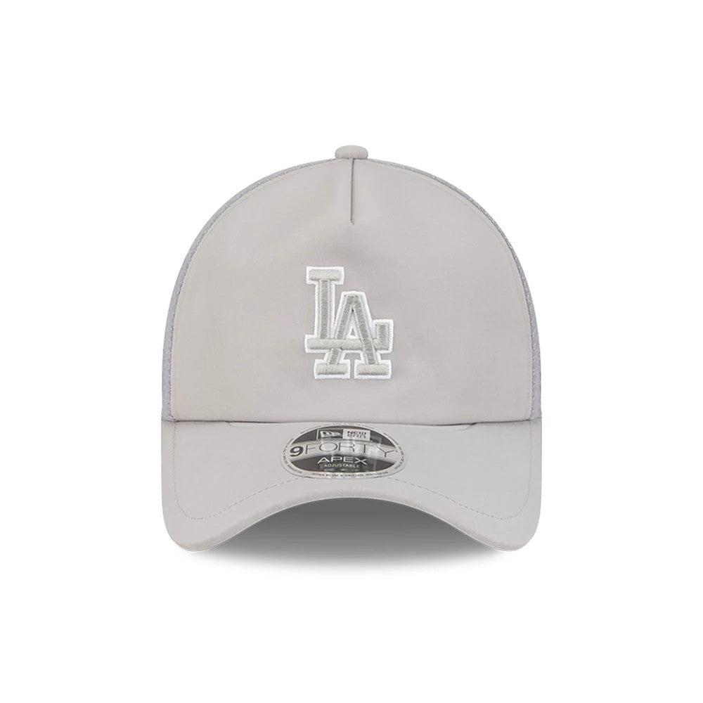 LA Dodgers MLB Batting Practice 2026 Grey New Era 9FORTY Apex Adjustable Cap, front view showing the raised white LA logo embroidery on the structured grey crown, with a curved visor and a 9FORTY size sticker.