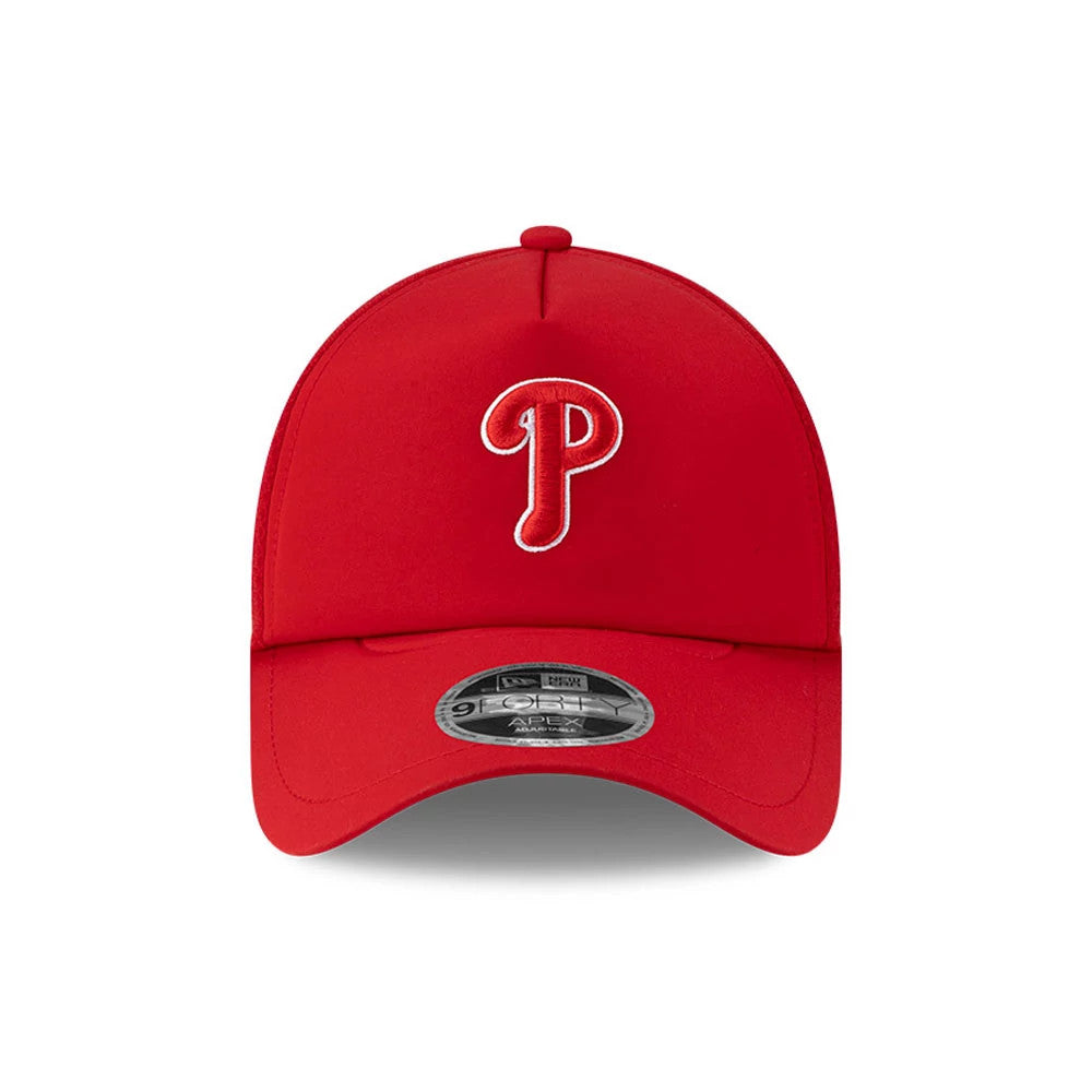 Philadelphia Phillies MLB Batting Practice 2026 Red New Era 9FORTY Apex Adjustable Cap, front view showing a raised white and red embroidered P logo on the front panel, with a curved visor and the 9FORTY size sticker.