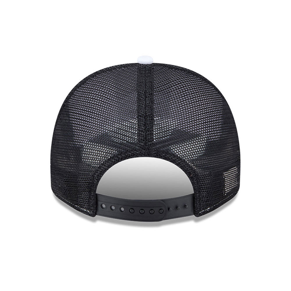 Pictured is this MLB Lines Chicago White Sox 9FIFTY A-Frame Snapback cap in black. 7
