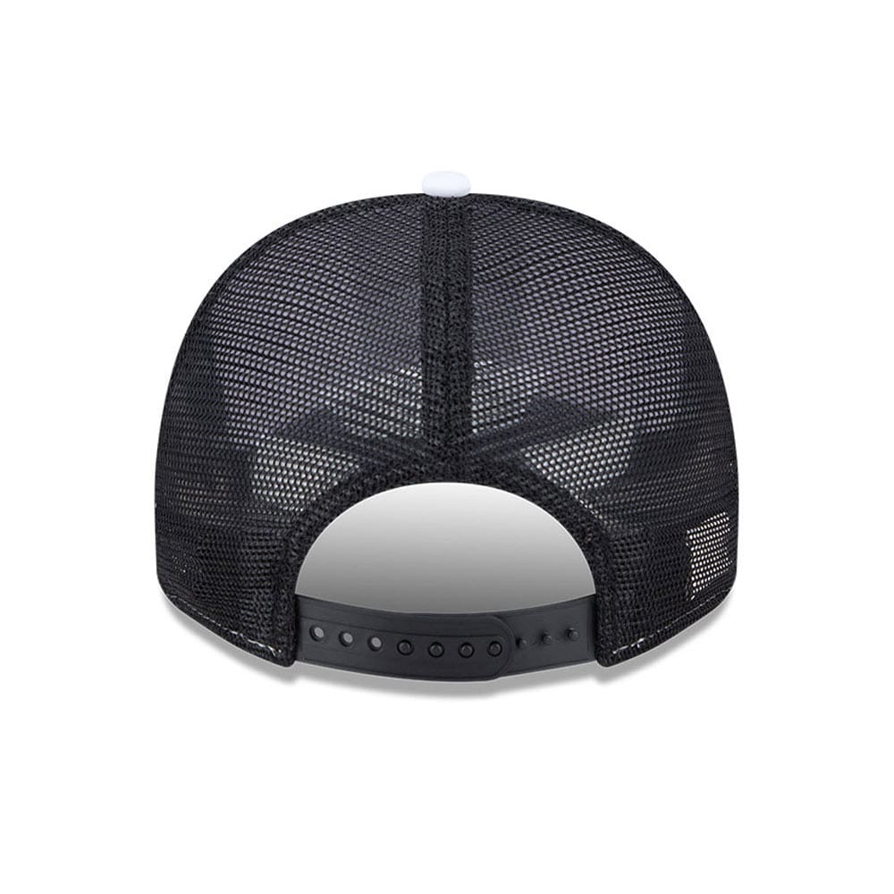Pictured is this MLB Lines Chicago White Sox 9FIFTY A-Frame Snapback cap in black. 7