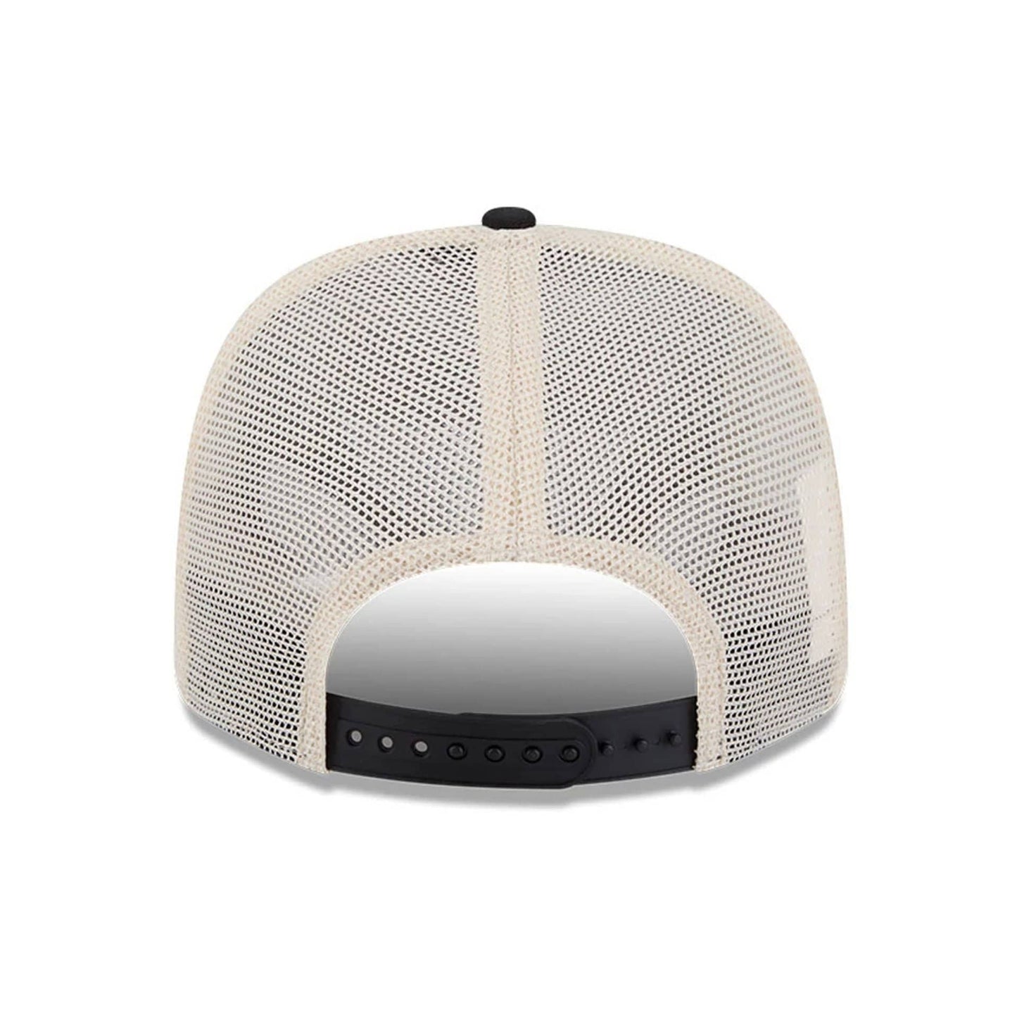 Pictured is this MLB Patch Chicago White Sox 9SEVENTY Stretch Snap cap in black. 7