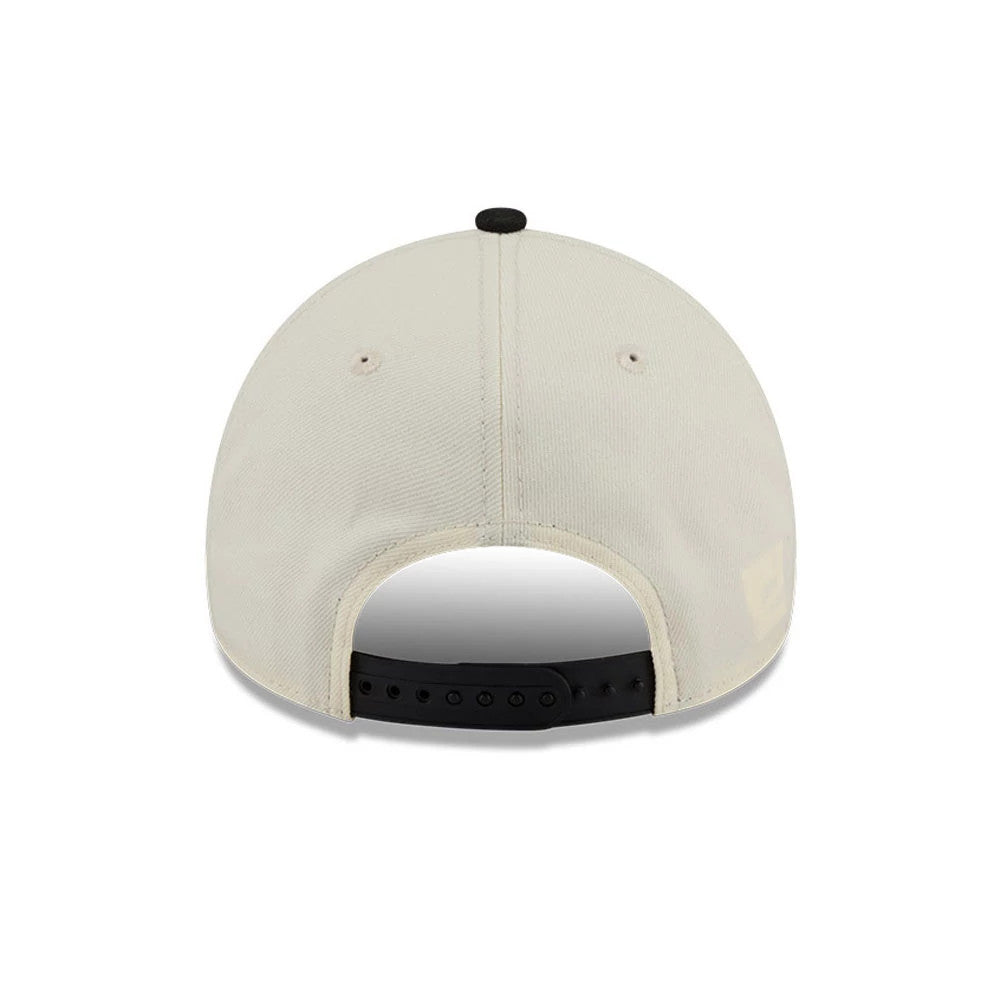 Pictured is this MLB Rope Chicago White Sox 9FORTY A-Frame cap in black. 7