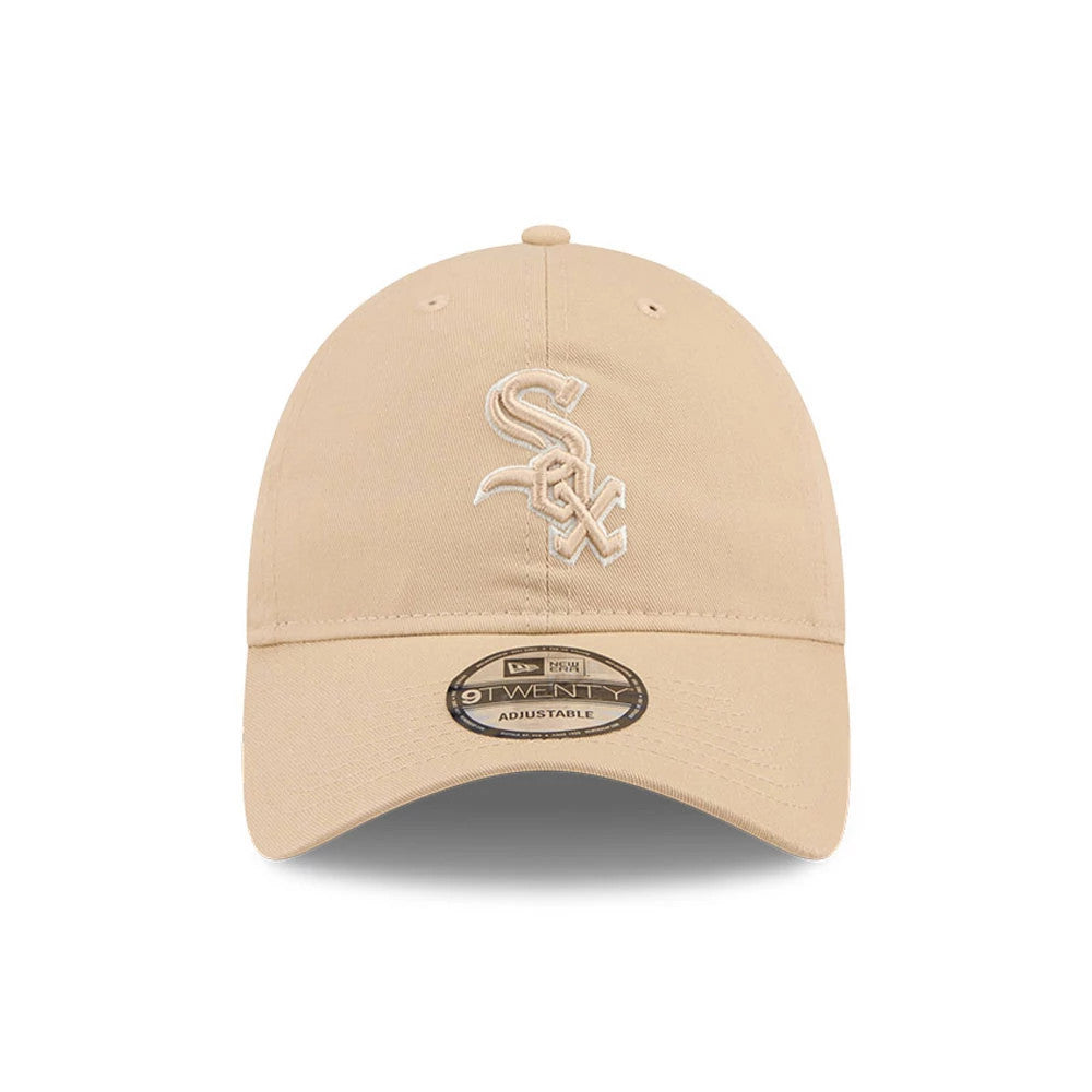 Chicago White Sox MLB Colours Light Beige New Era 9TWENTY Adjustable Cap, front view showing the raised white embroidered Sox logo on the crown, with a curved visor and 9TWENTY size sticker at the centre.
