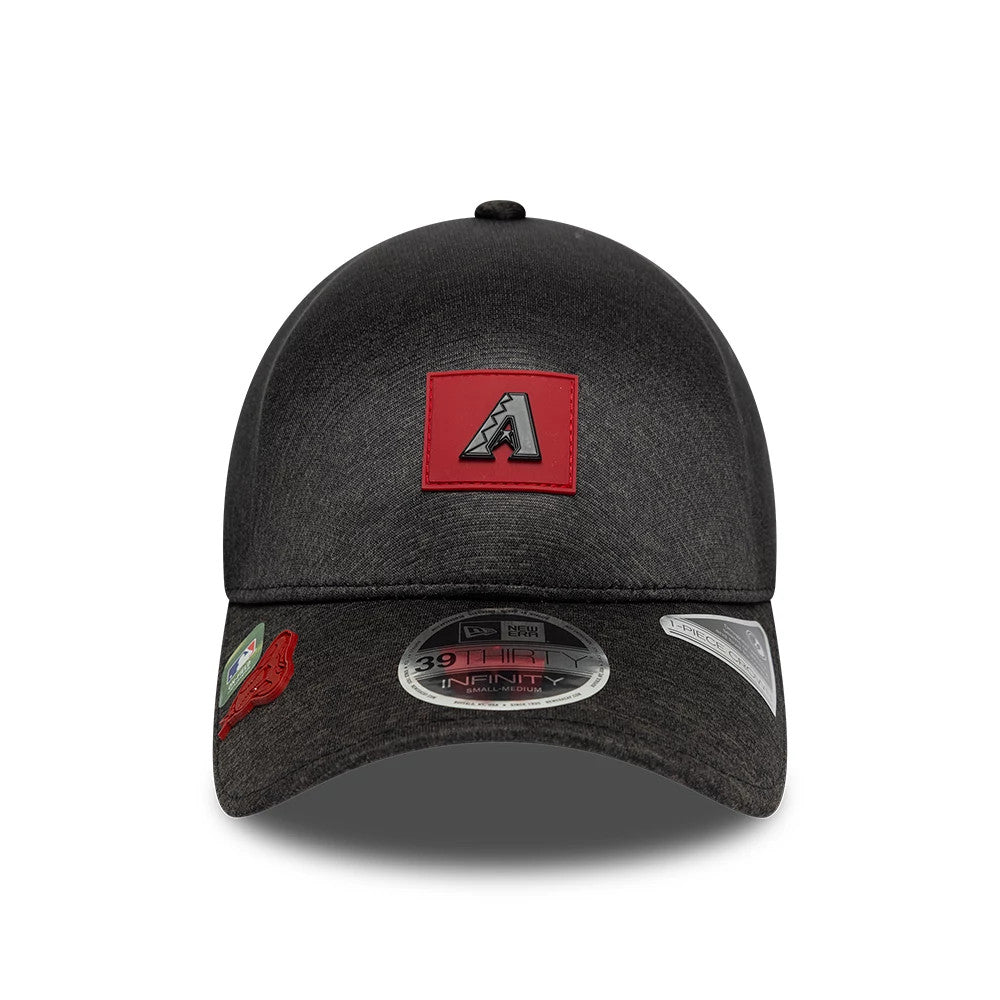 Arizona Diamondbacks MLB Clubhouse Black New Era 39THIRTY Infinity Stretch Fit Cap, front view showing a raised A logo in black and grey embroidery on a red patch, curved black visor and 39THIRTY size sticker.