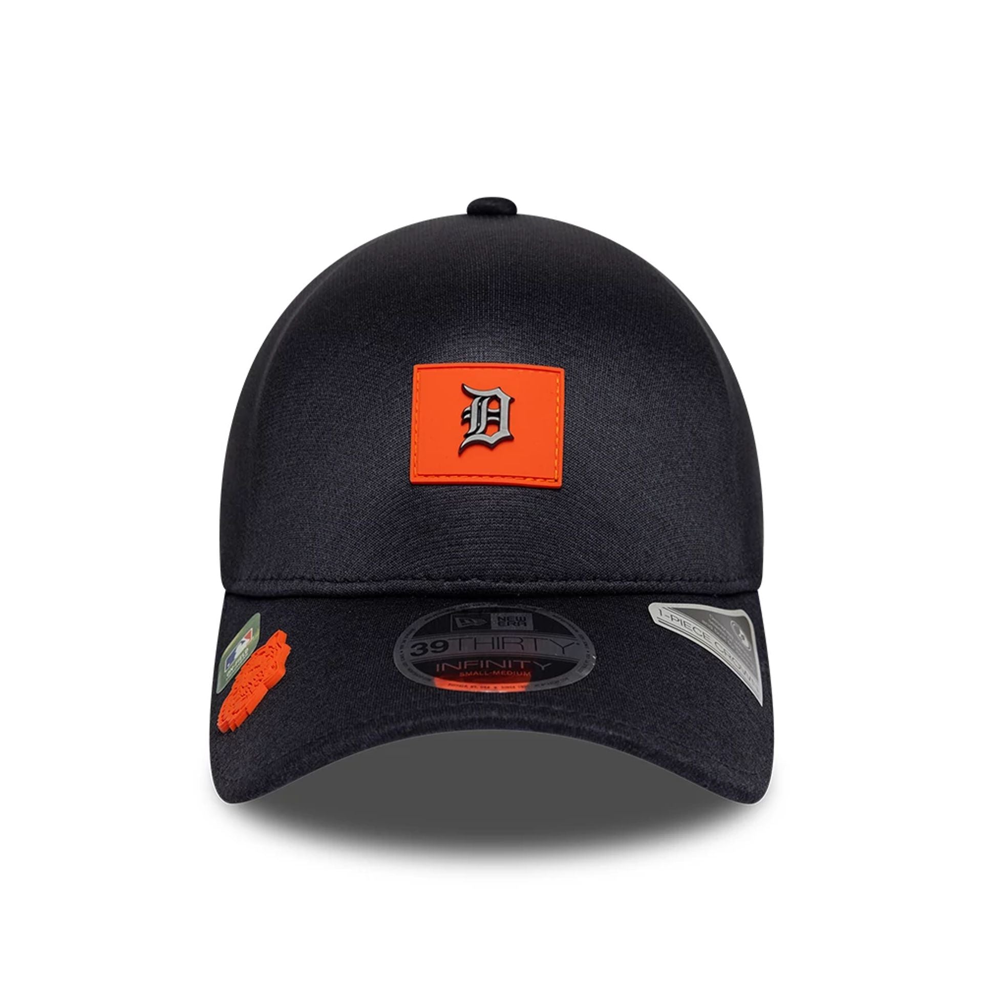 Pictured is this MLB Clubhouse Detroit Tigers 39THIRTY Infinity Stretch Fit cap in navy. 2