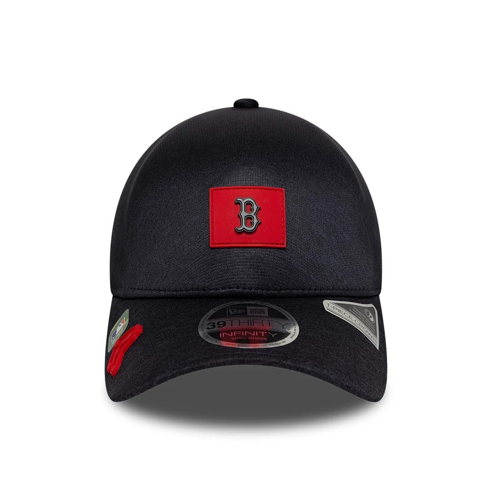 Boston Red Sox MLB Clubhouse Navy New Era 39THIRTY Infinity Stretch Fit Cap, front view showing the raised red Boston B patch on the structured navy crown, with dual stickers including the 39THIRTY size sticker on the curved visor.