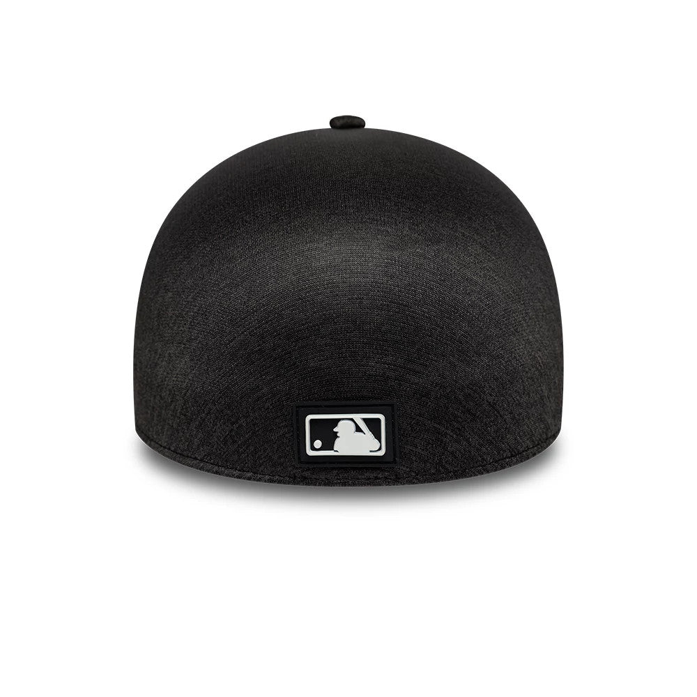 Chicago White Sox MLB Clubhouse Black New Era 39THIRTY Infinity Stretch Fit Cap, rear view showing the white embroidered MLB Batterman logo at the centre of the back panels, set low on the unstructured black crown.