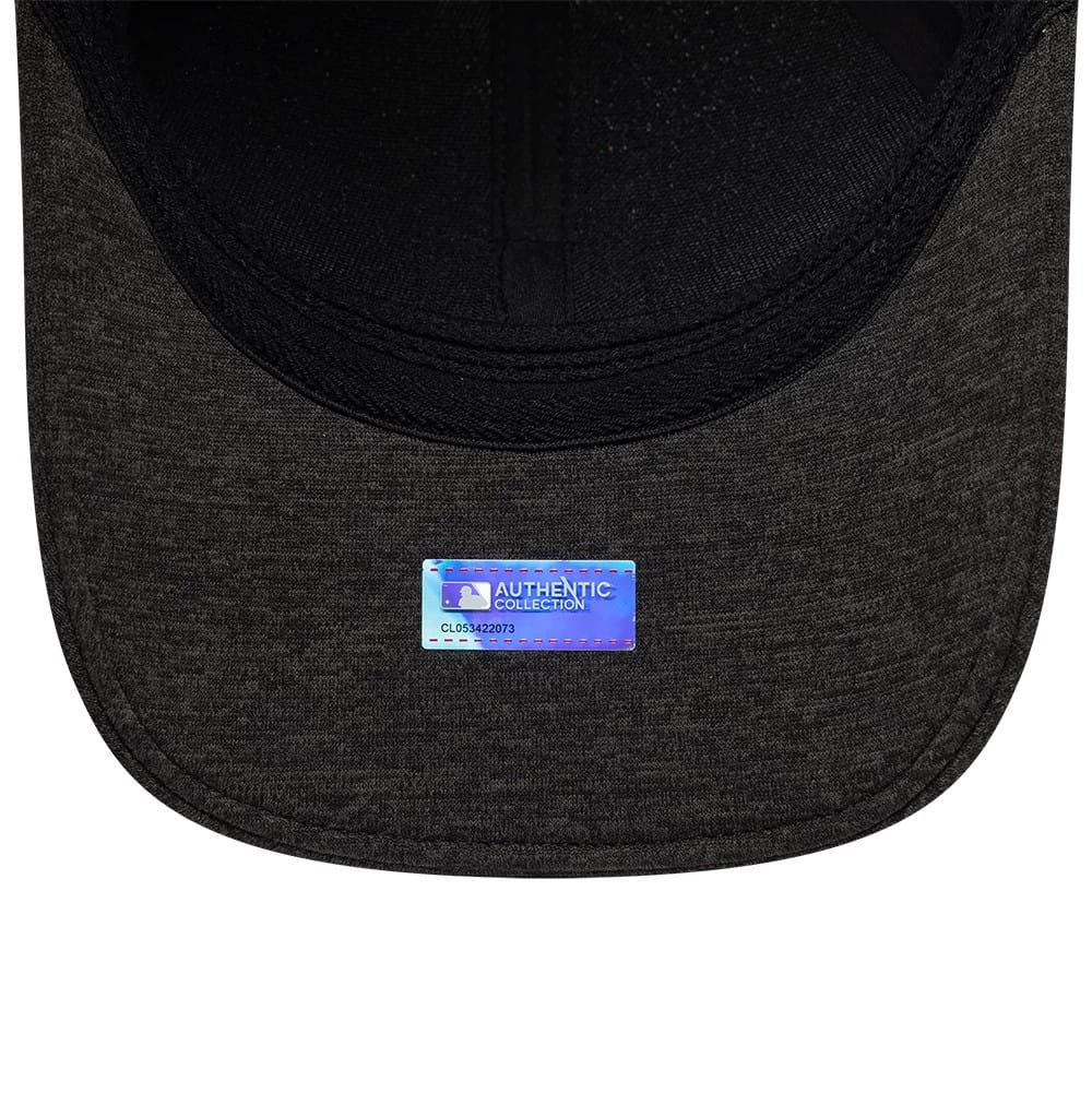 Pictured is this MLB Clubhouse Chicago White Sox 39THIRTY Infinity Stretch Fit cap in black. 7