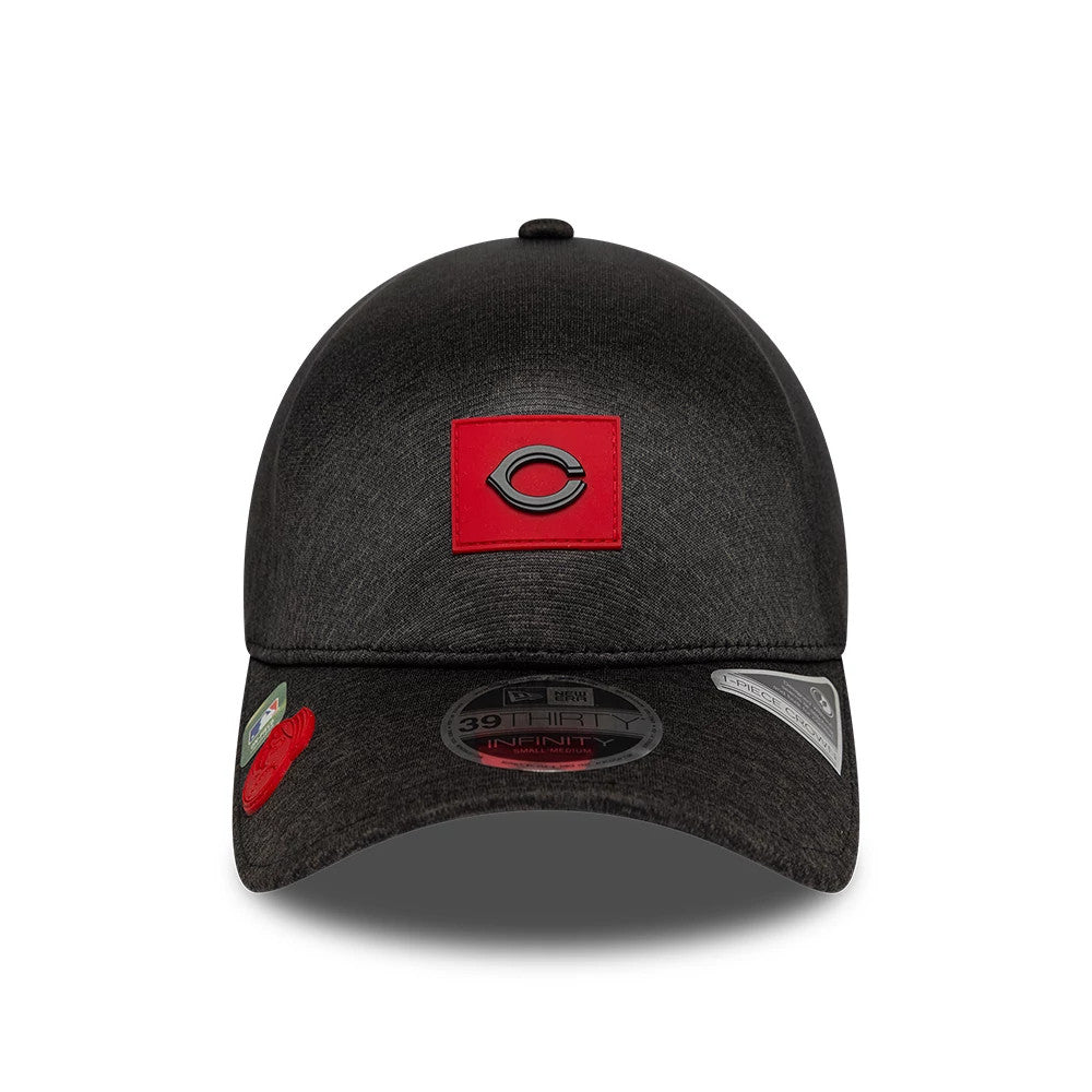 Pictured is this MLB Clubhouse Cincinnati Black 39THIRTY Infinity Stretch Fit cap in red. 2