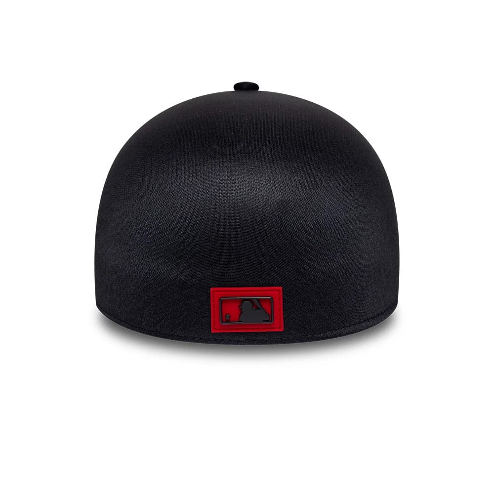 Pictured is this MLB Clubhouse Minnesota Twins 39THIRTY Infinity Stretch Fit cap in navy. 4
