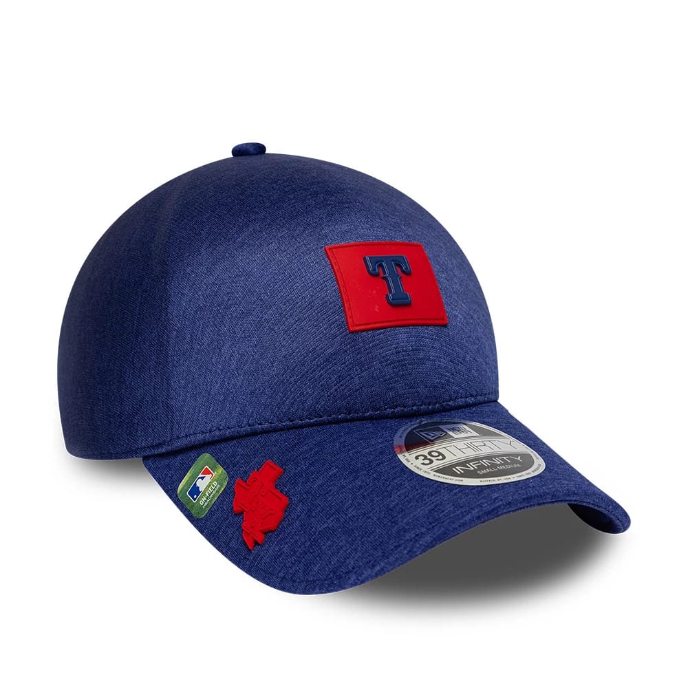 Texas Rangers MLB Clubhouse Dark Blue New Era 39THIRTY Infinity Stretch Fit Cap, three-quarter view showing the red raised embroidery T logo on the front panel, grey 39THIRTY size sticker on the curved visor, and MLB patch on the left side.