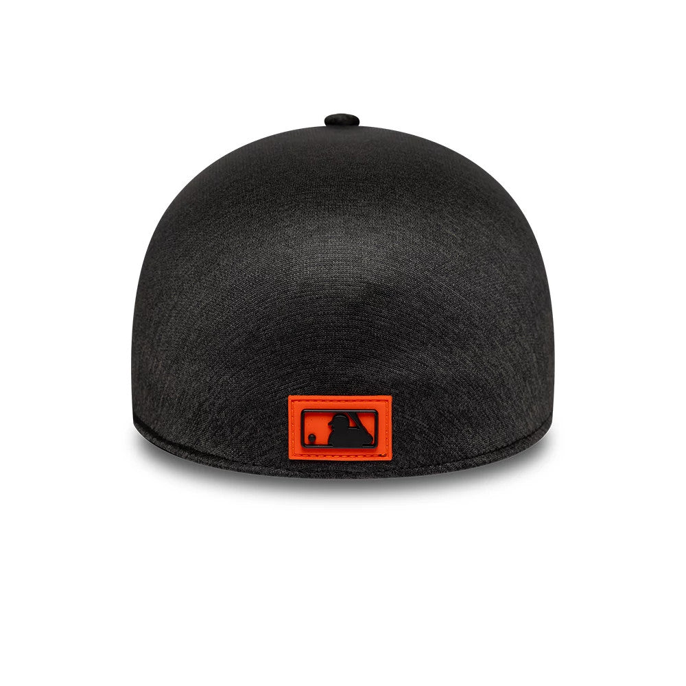 San Francisco Giants MLB Clubhouse Black New Era 39THIRTY Infinity Stretch Fit Cap, rear view showing the black and orange MLB Batterman logo on the structured black stretch-fit crown.