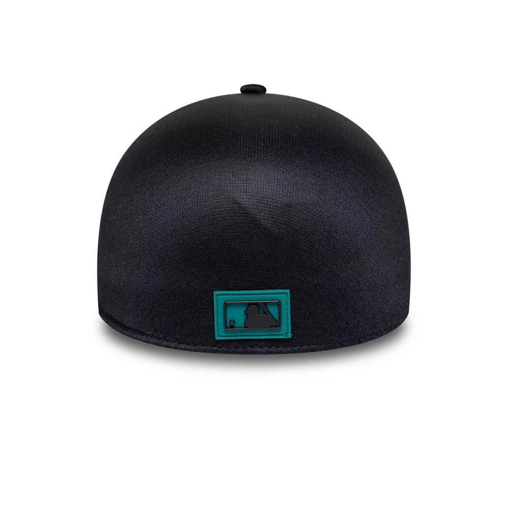 Seattle Mariners MLB Clubhouse Navy New Era 39THIRTY Infinity Stretch Fit Cap, rear view showing a teal and black MLB Batterman logo at the centre base of the structured navy crown.