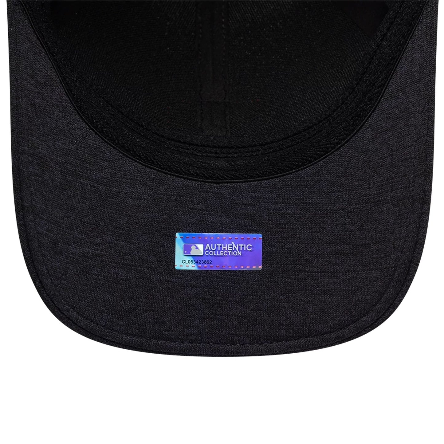 St. Louis Cardinals MLB Clubhouse Black New Era 39THIRTY Infinity Stretch Fit Cap, inside view showing the black undervisor and a blue and purple Authentic Collection sticker centrally placed along the underside of the curved visor.