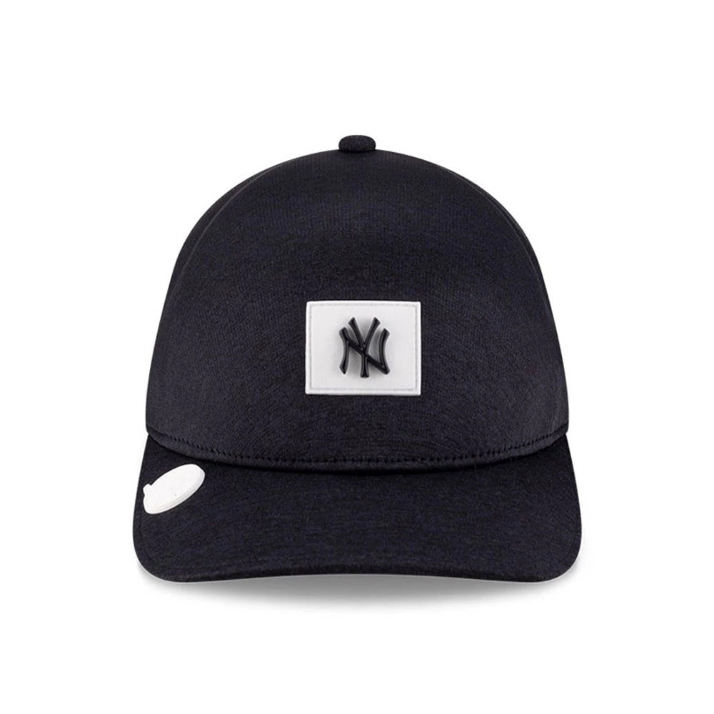 Pictured is this MLB Clubhouse New York Yankees 39THIRTY Infinity Stretch Fit cap in navy. 2