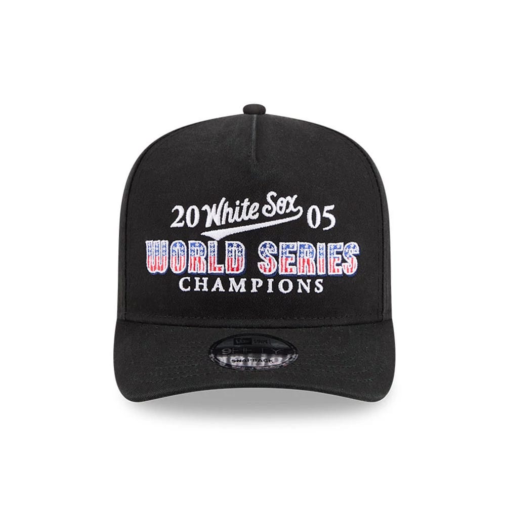 Chicago White Sox MLB Historic Black New Era 9FIFTY A-Frame Snapback Cap, front view showing raised white embroidery with World Series Champions in red and blue, and a 9FIFTY size sticker on the black flat visor.