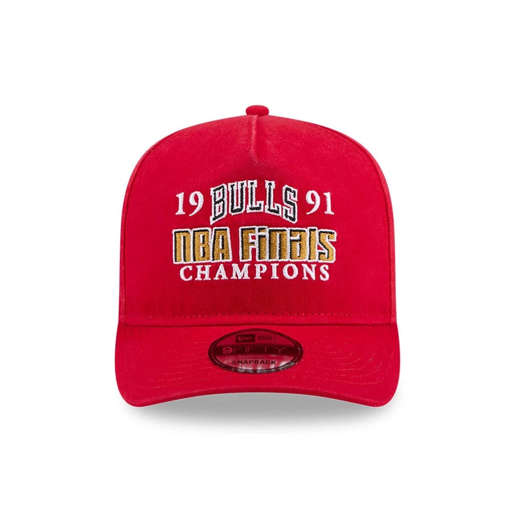 Pictured is this NBA Historic Chicago Bulls 9FIFTY A-Frame Snapback cap in Red. 3