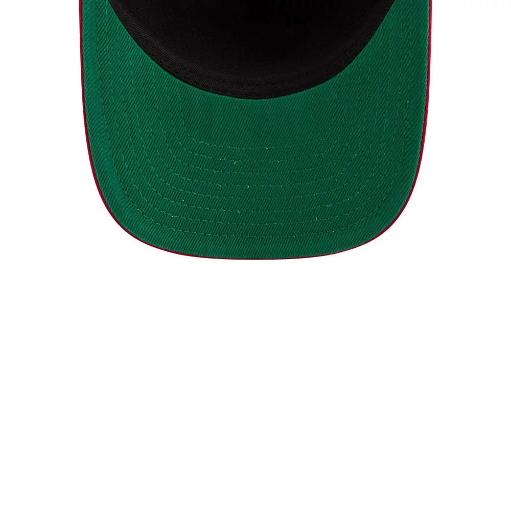 Pictured is this NBA Historic Chicago Bulls 9FIFTY A-Frame Snapback cap in Red. 2