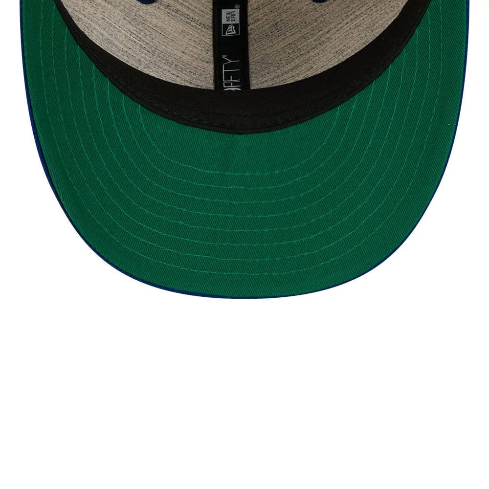Pictured is this MLB Linen New York Mets Retro Crown 59FIFTY Fitted cap in Cream. 2