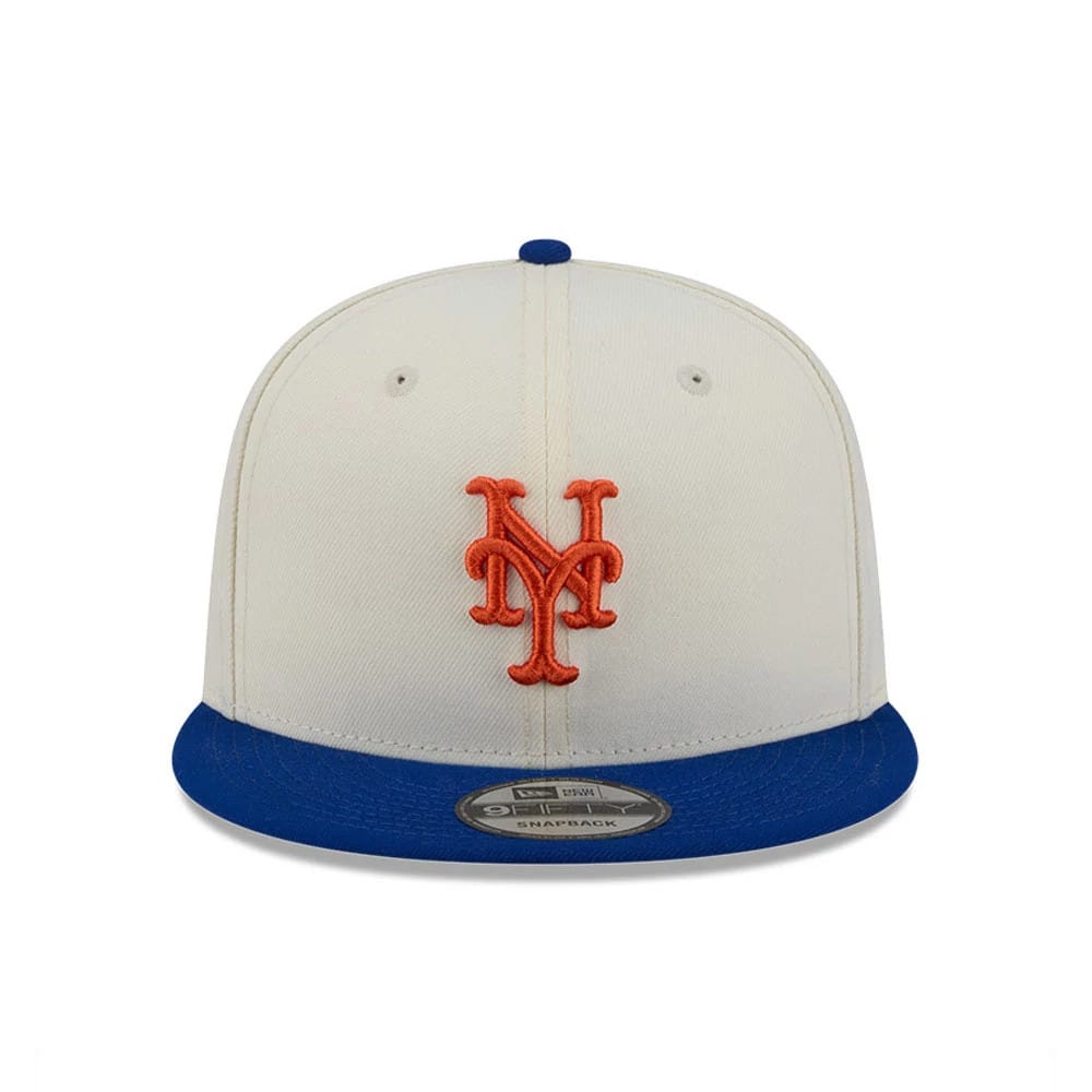 New York Mets MLB Localized White New Era 9FIFTY Snapback Adjustable Cap, front view showing the raised orange embroidered Mets logo on the structured white crown, with a blue flat visor and a 9FIFTY size sticker on the visor.