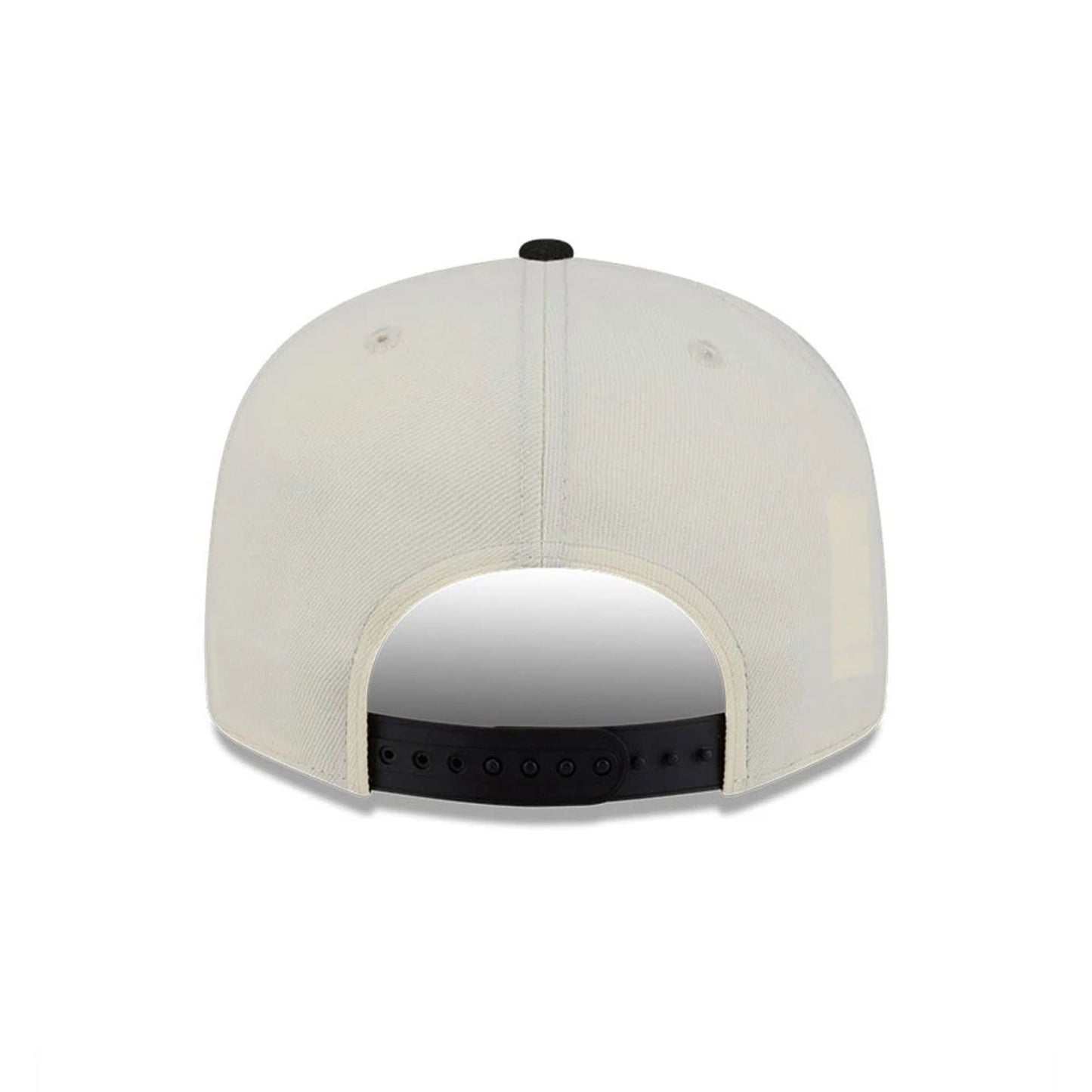 Pictured is this MLB Localized San Francisco Giants 9FIFTY Snapback cap in white. 7