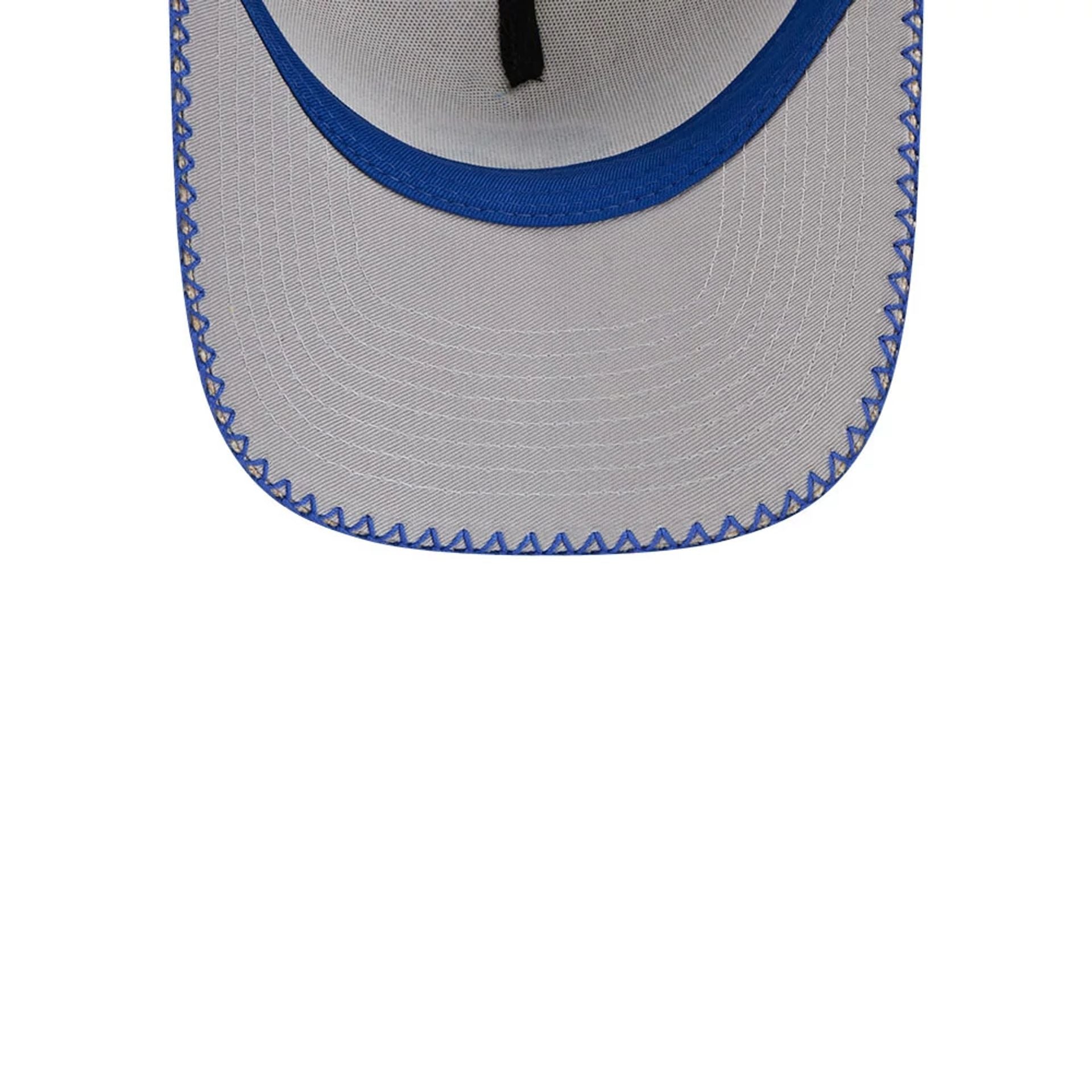 Pictured is this MLB Beaded Chicago Cubs 9FIFTY A-Frame Trucker cap in Beige. 2