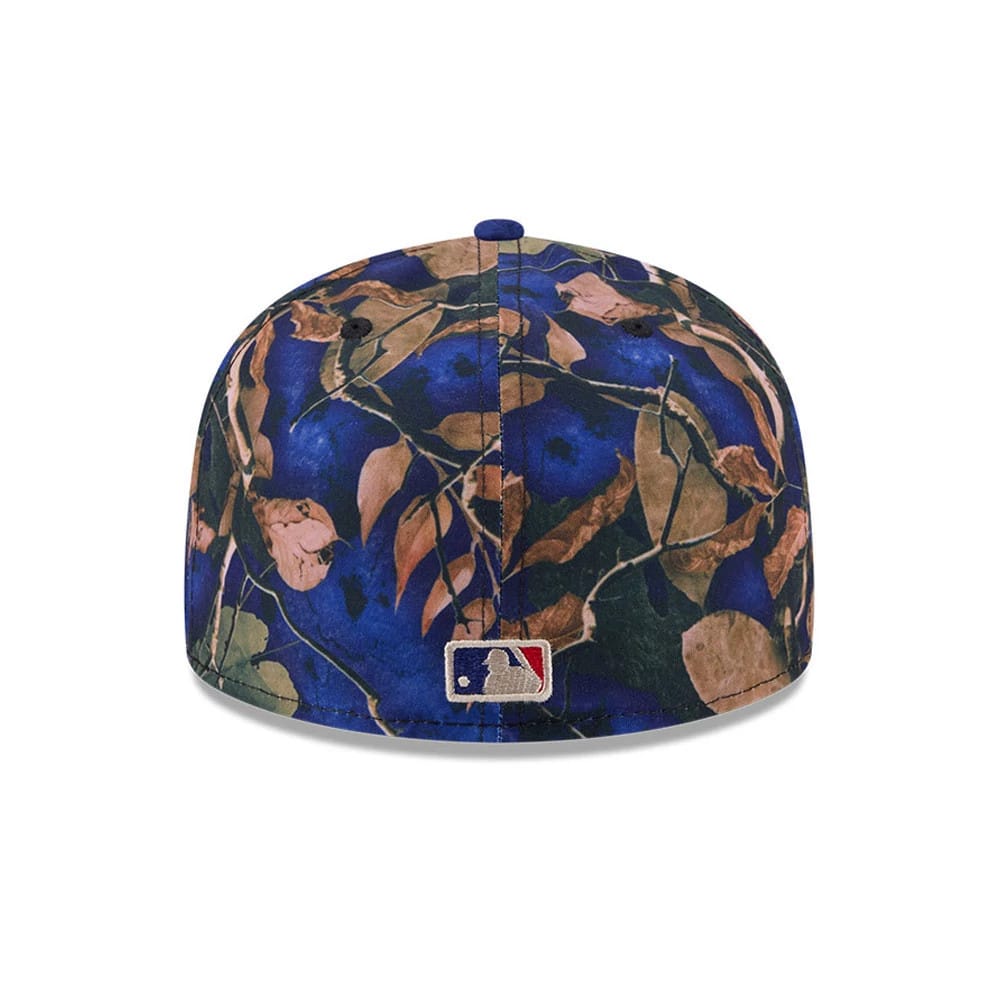 Pictured is this MLB Leaves LA Dodgers 59FIFTY Fitted cap in dark blue. 7