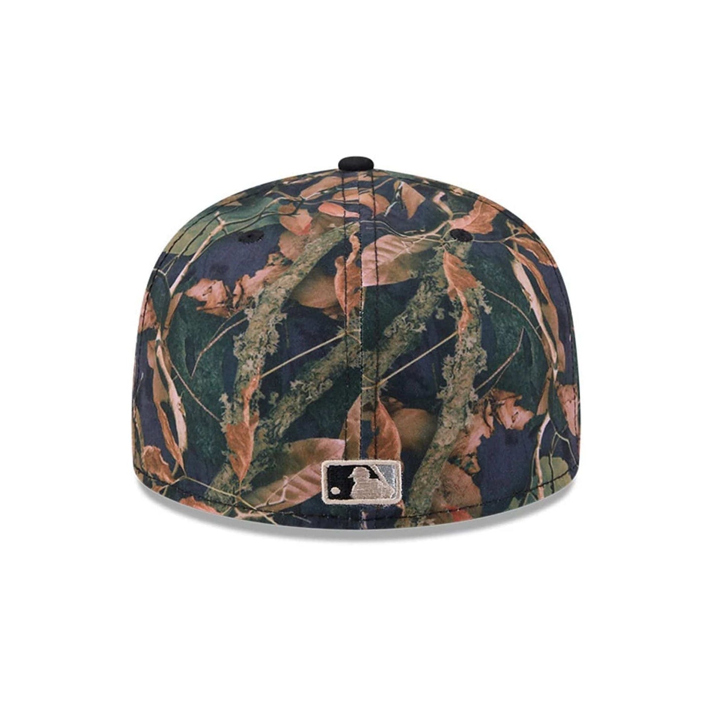 Pictured is this MLB Leaves Chicago White Sox 59FIFTY Fitted cap in black. 7