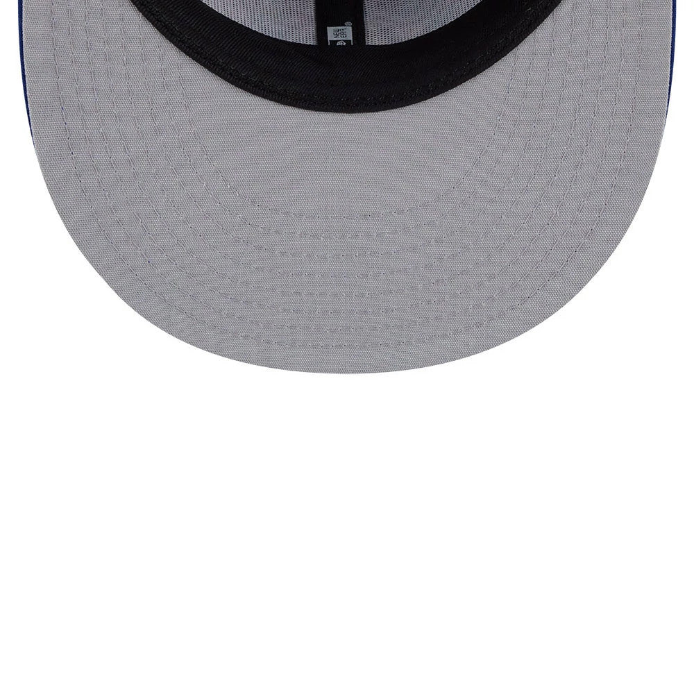 Pictured is this MLB Leaves New York Mets 59FIFTY Fitted cap in blue. 2