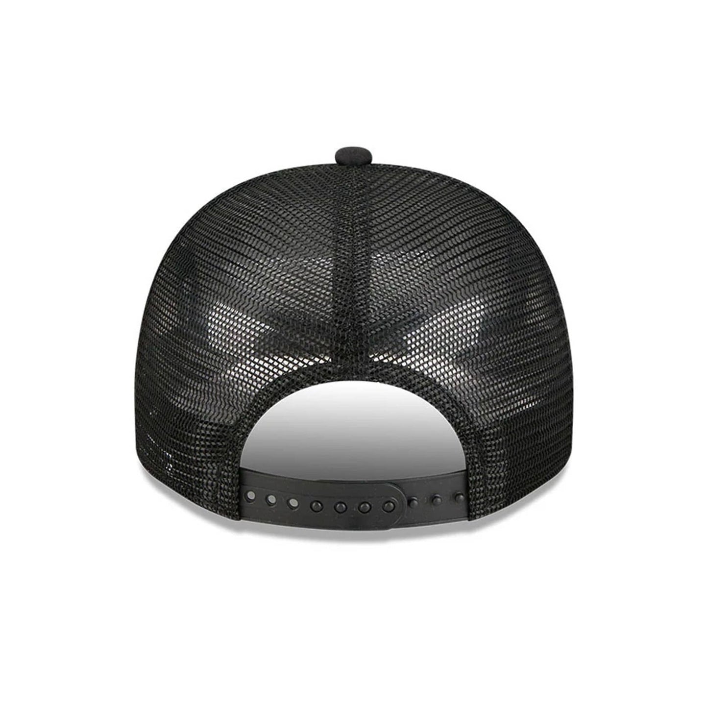 Pictured is this MLB Washed Chicago White Sox 9FIFTY A-Frame Trucker cap in black. 7