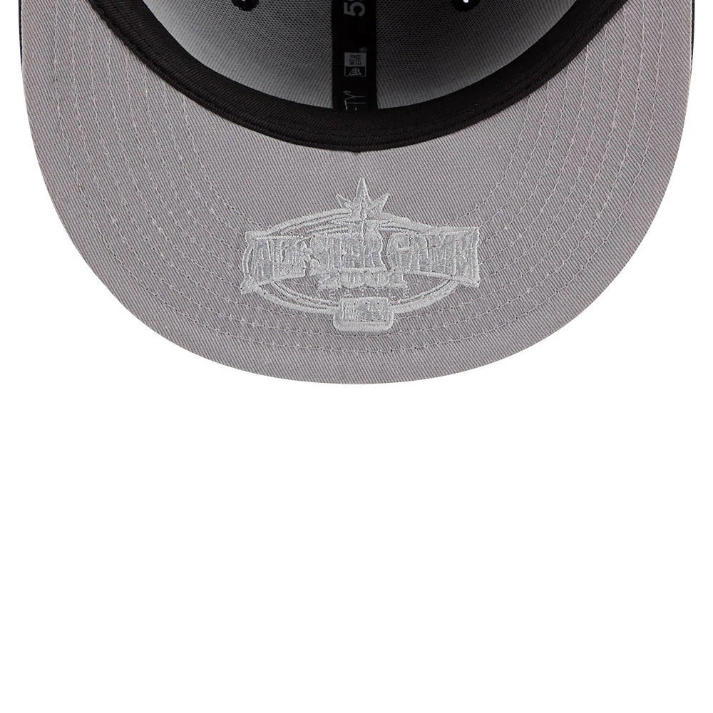 Pictured is this MLB Hidden Hit Seattle Mariners 59FIFTY Fitted cap in navy. 2