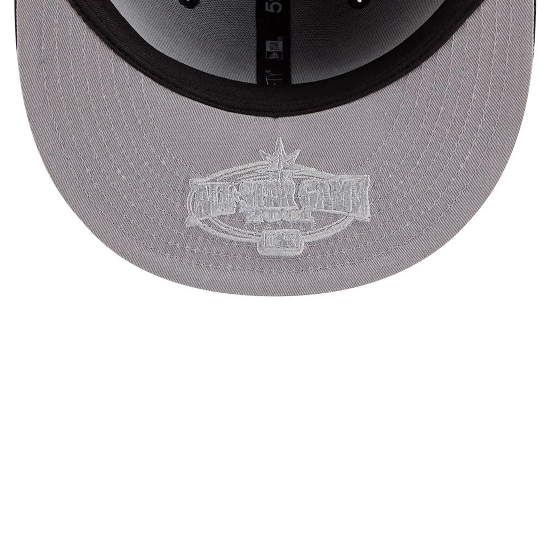 Pictured is this MLB Hidden Hit Seattle Mariners 59FIFTY Fitted cap in navy. 2
