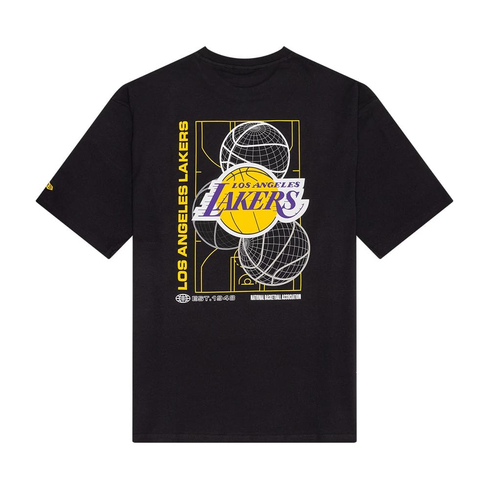 The Male model is wearing LA Lakers NBA Basketball Heritage Graphic Black Oversized T-Shirt 1