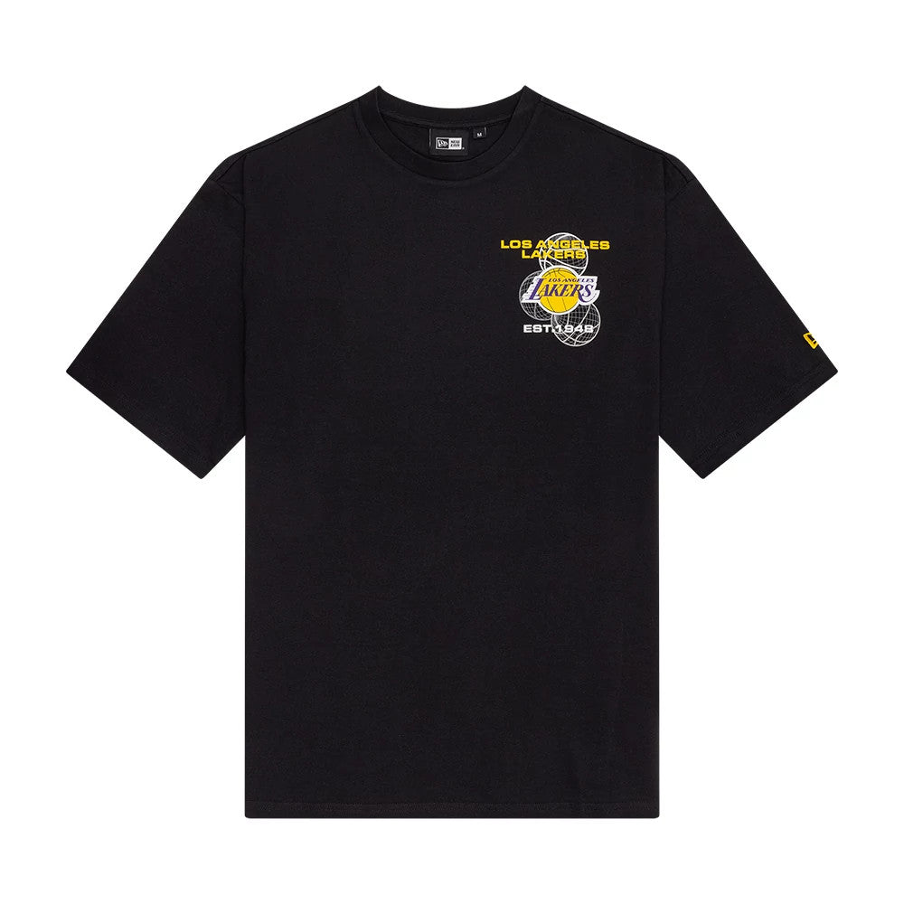 The Male model is wearing LA Lakers NBA Basketball Heritage Graphic Black Oversized T-Shirt 2