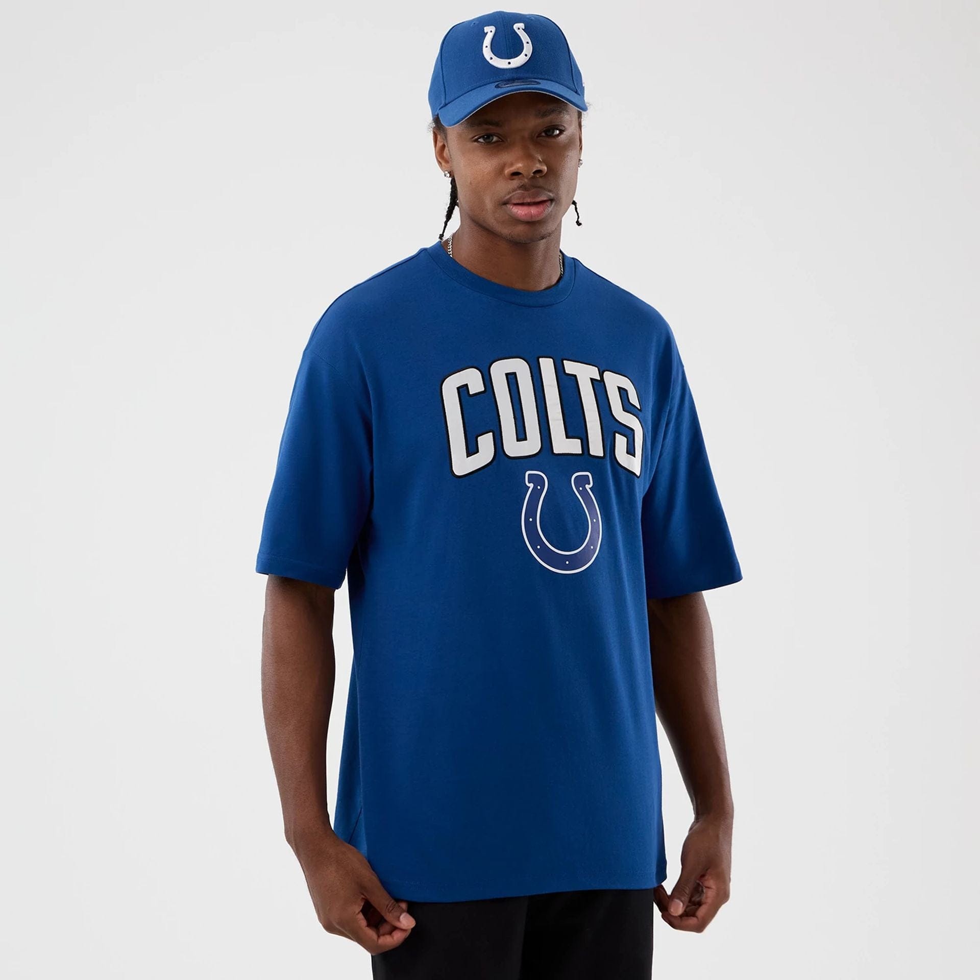 The Male model is wearing Indianapolis Colts NFL International Series Games Blue Oversized T-Shirt 1