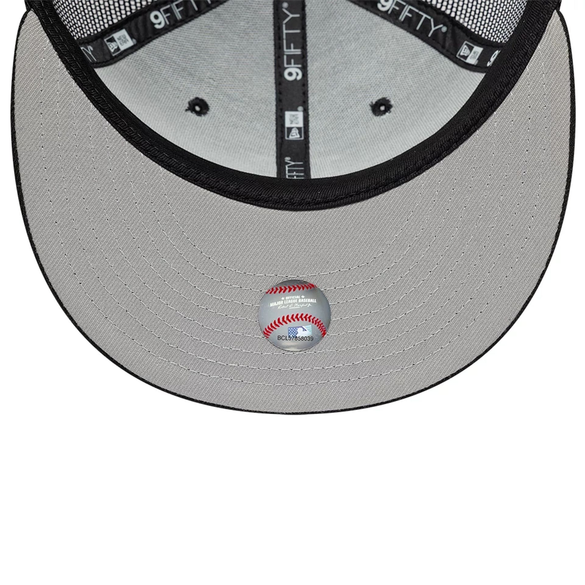 Pictured is this MLB Evergreen LA Dodgers 9FIFTY Trucker cap in black. 2