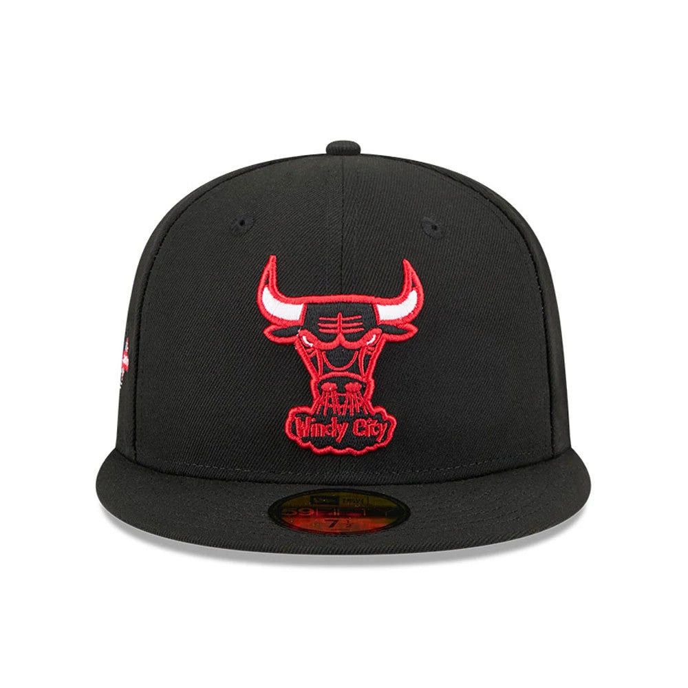 Pictured is this NBA Hardwood Classic Chicago Bulls 59FIFTY Fitted cap in black. 3