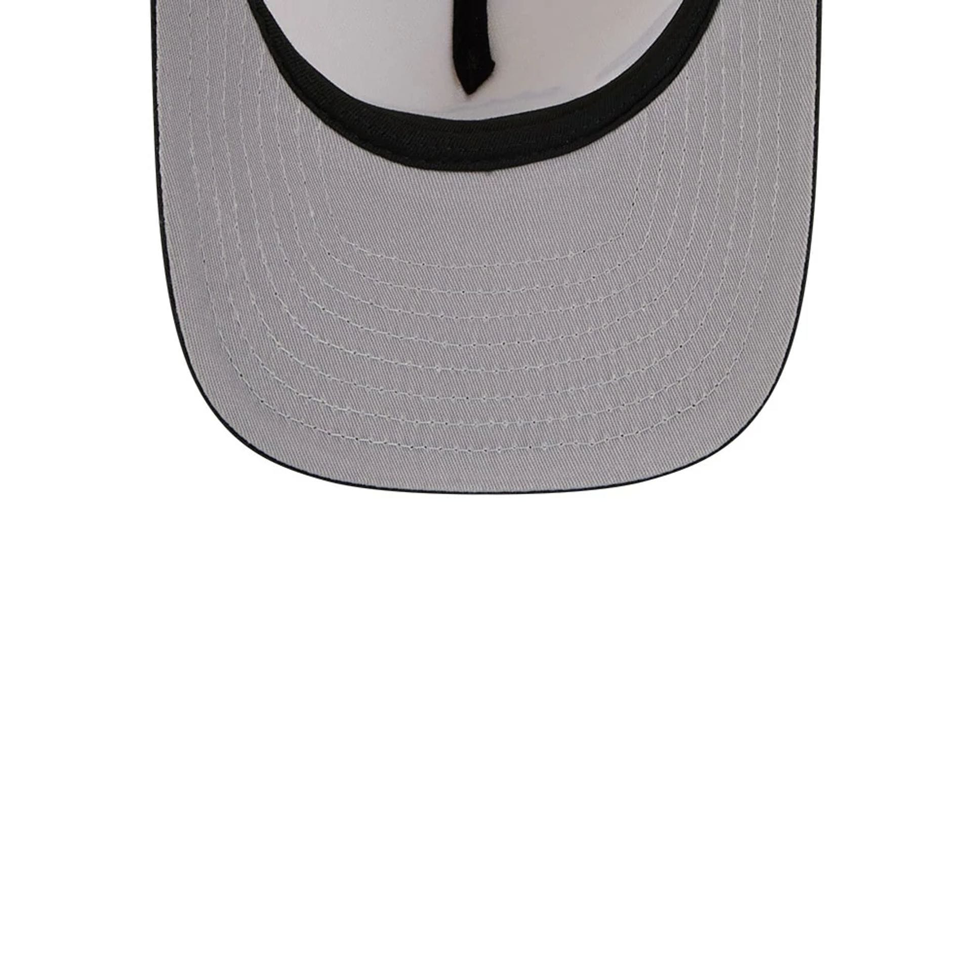 Pictured is this NBA Hardwood Classic Toronto Raptors 9FIFTY A-Frame Snapback cap in Black 2