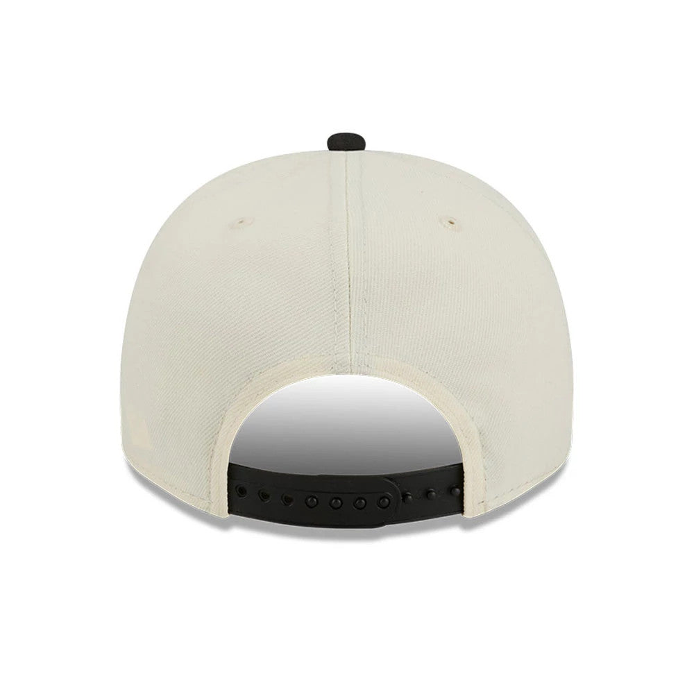 Pictured is this NBA Hardwood Classic Chicago Bulls 9FIFTY A-Frame Snapback cap in black. 7