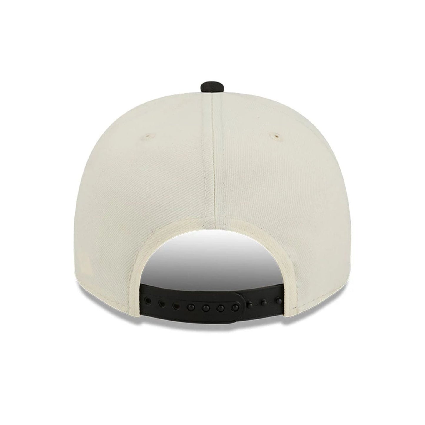 Chicago Bulls NBA Black New Era 9FIFTY A-Frame Snapback Adjustable Cap, rear view showing a curved black snapback closure, two beige panels and a black top button on the structured crown.