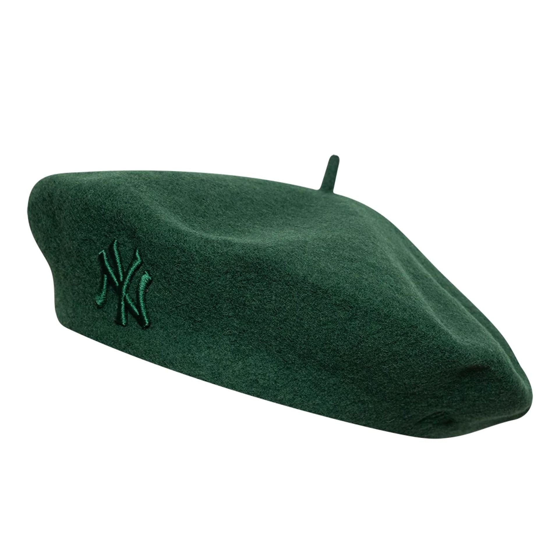 This is a New York Yankees Womens MLB Wool Dark Green Beret 1