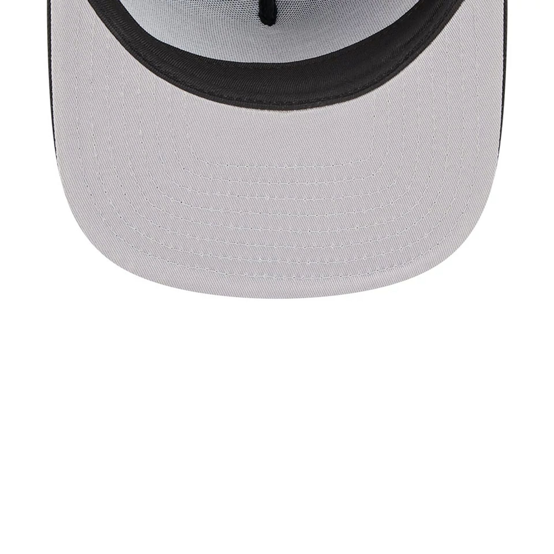 Pictured is this NBA Classic Minnesota Timberwolves 9FIFTY A-Frame Snapback Adjustable cap in black. 2