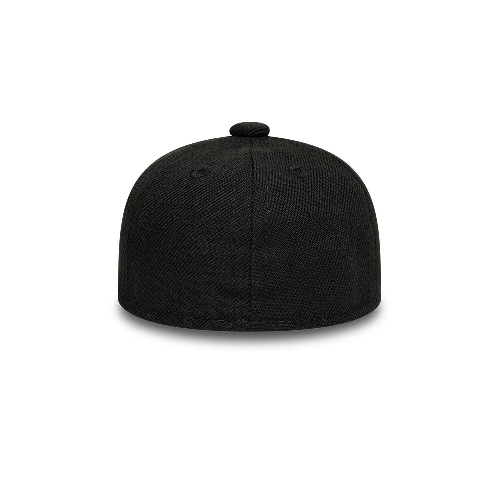 Pictured is this New Era Flag Logo Mini 59FIFTY Fitted cap in black. 4